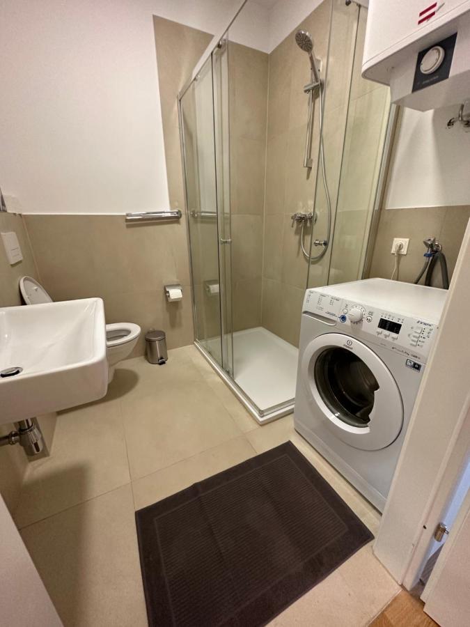 New Apartment With Spacious Balcony 18 Viena Exterior foto